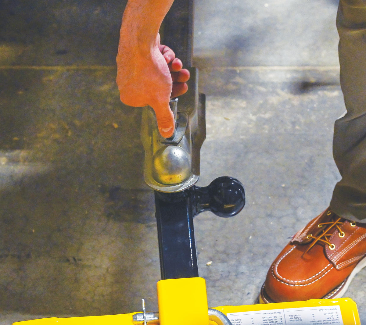 Vestil FTTM-2 Steel Fork Lift Hitch Attachment 20-9/16 in x 14-1/2 in x 8-1/16 in 1500 Lb. Capacity Yellow