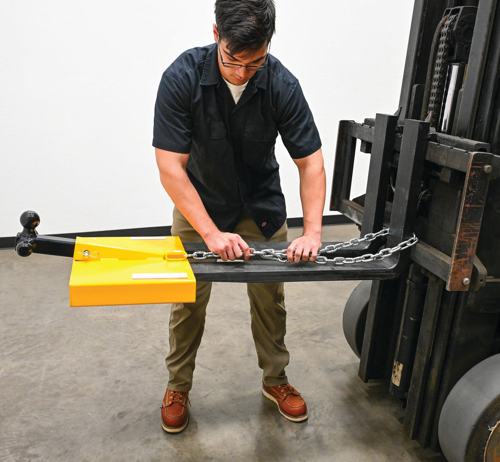 Vestil FTTM-2 Steel Fork Lift Hitch Attachment 20-9/16 in x 14-1/2 in x 8-1/16 in 1500 Lb. Capacity Yellow