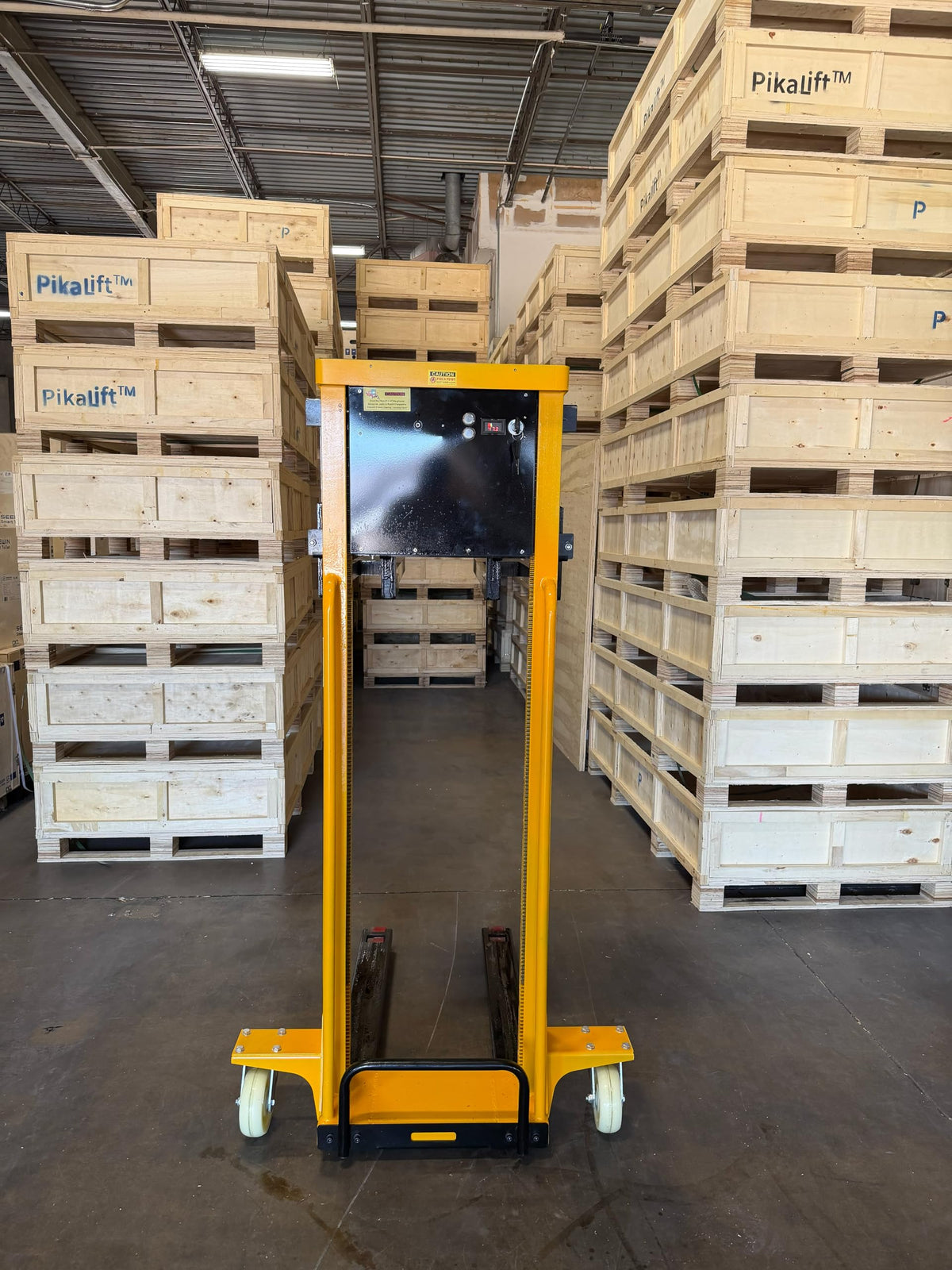 Self Loading Electric Pallet Stacker, Material Lift 2116 lbs Capacity, 51" Lift Height, Single Operator Forklift for Pickups and Trucks